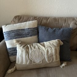 Decorative Throw Pillows