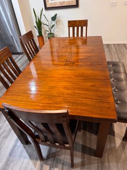 Extendable Dining Table Set w/ 4 Chairs & Bench
