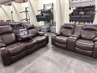 Tengo 3 Booths En Cent 60 Pulgadas De Largo