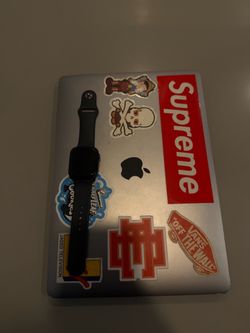 Mac book pro w/touch bar