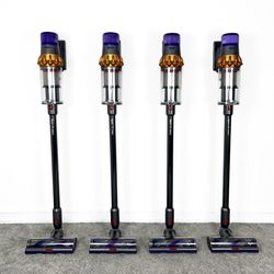 Dyson V15 Detect Handheld Stick Cordless Vacuum Cleaner w/ attachments 