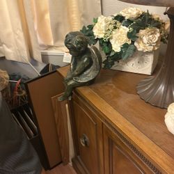 Statues Clock Candle Holder