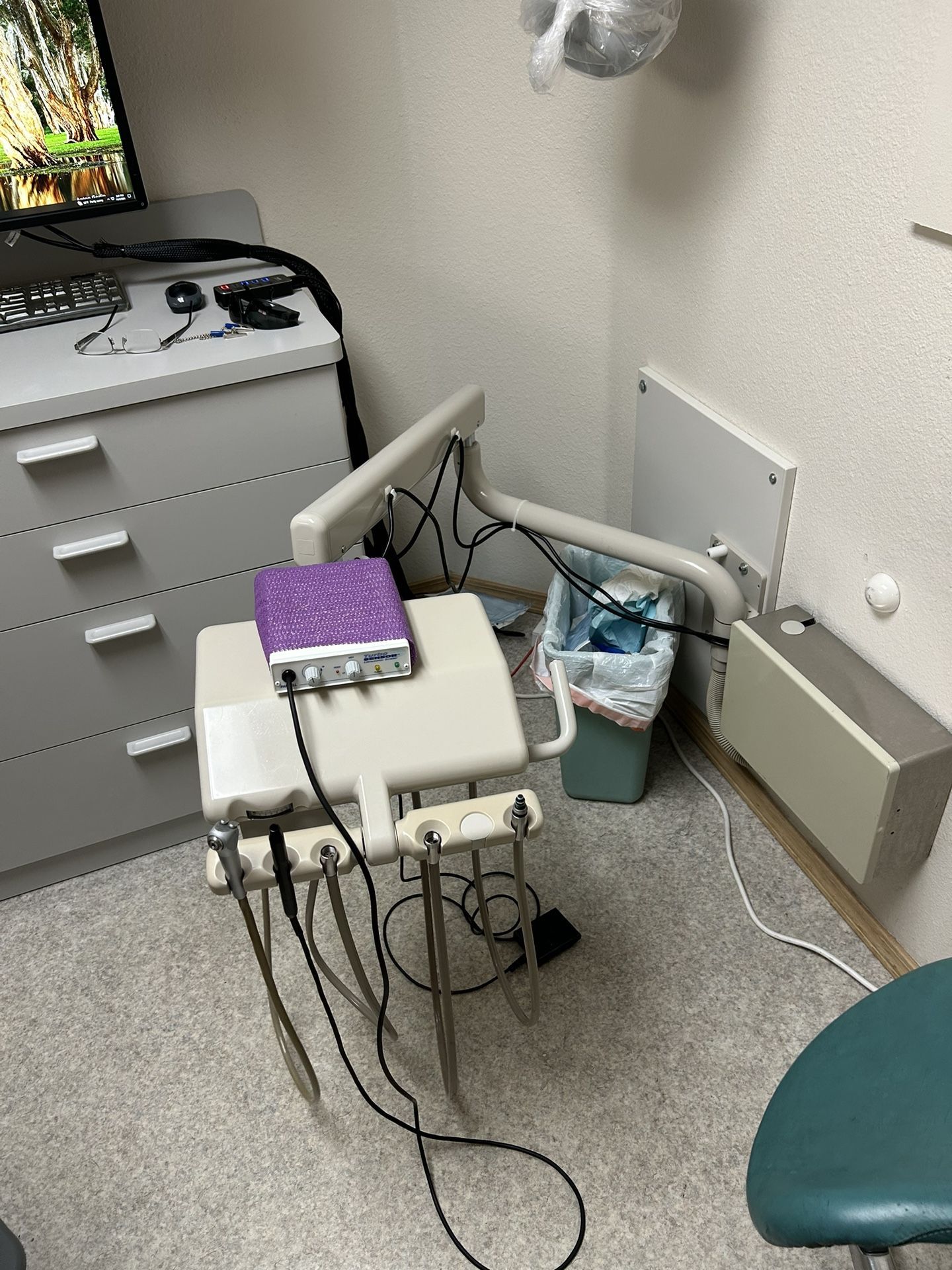 Adec Side Delivery System