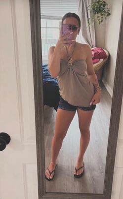 latina feet sandals