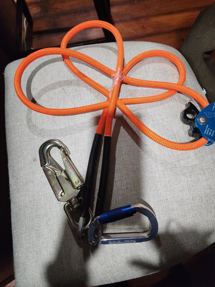 Steel Wire Core Flipline Rope Kit 1/2" x8 ft with Triple
Lock