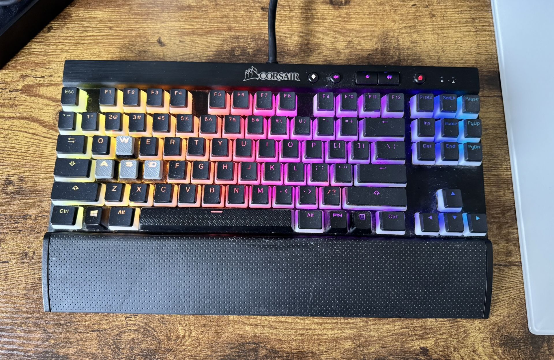 Corsair K65 Lux RGB Mechanical Key Board