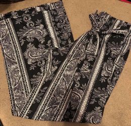 Size S pants used once like new euc polyester/spandex