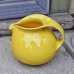 Art Deco Signed Russel Wright Sterling China Ball Jug Restaurantware In Chartreuse Straw Yellow