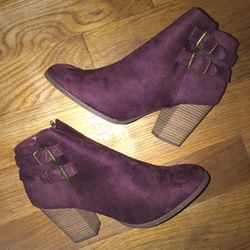 Charlotte Russe Burgundy Boots Women Size 10 Like New.fashion.rare.nike.yeezy.designer