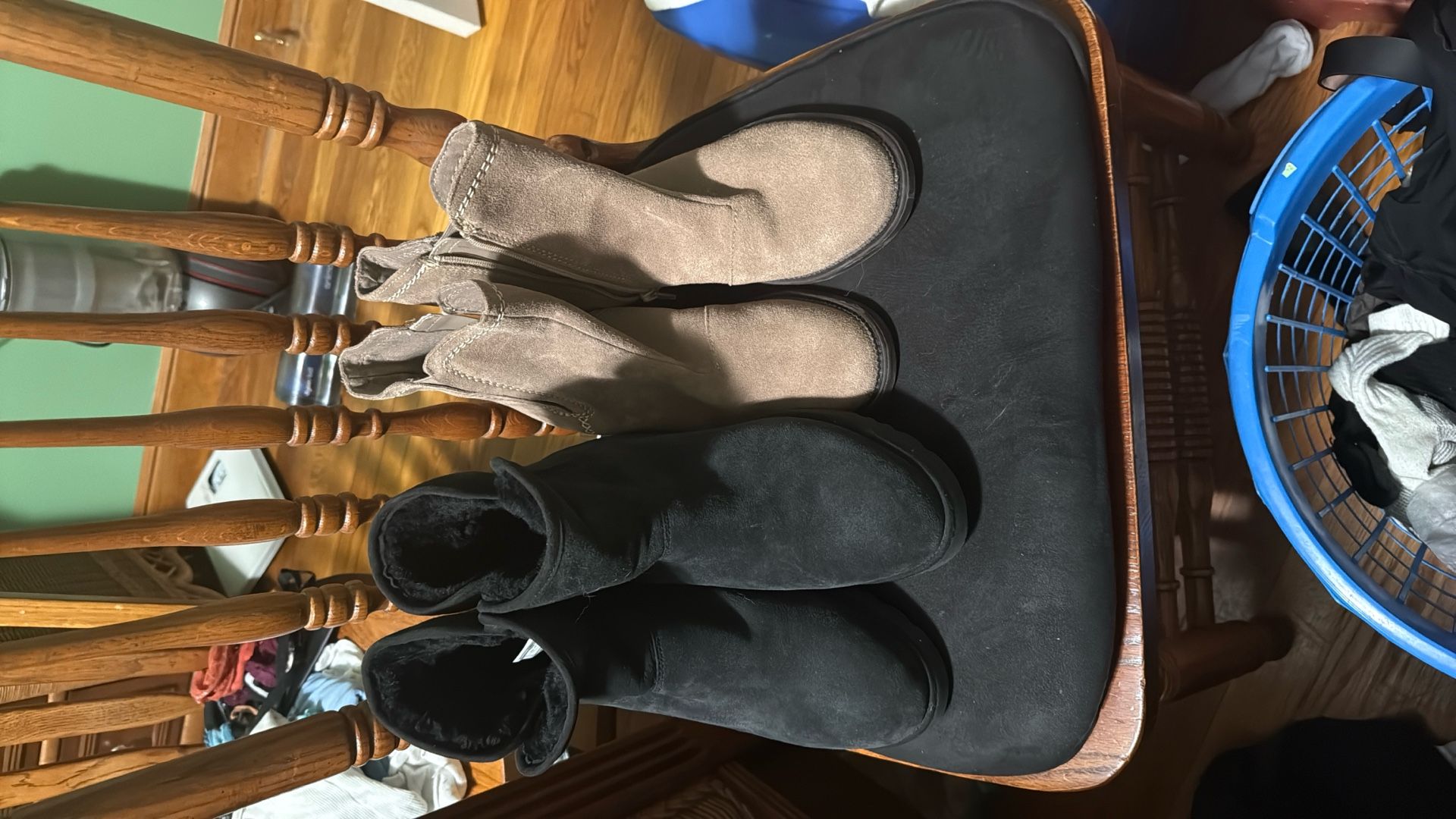 Vintage Shows And Uggs 