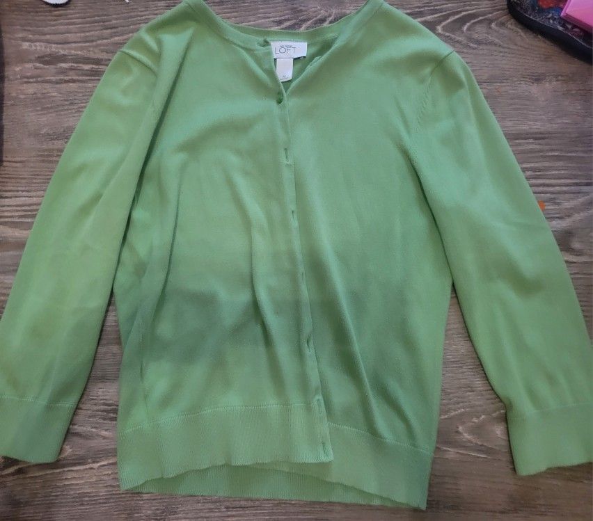 Green Ann Taylor LOFT sweater Medium Size