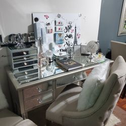 Chic Style Mirror Desk/Vanity And Boho Chair
