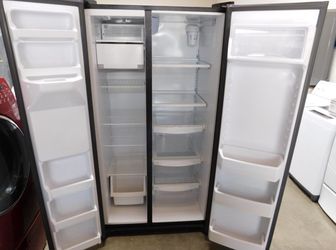 GE Black Refrigerator 33