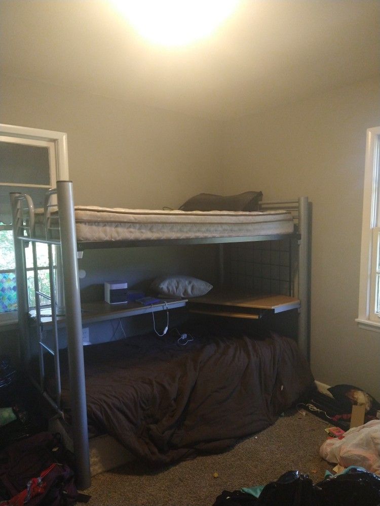 Bunk bed