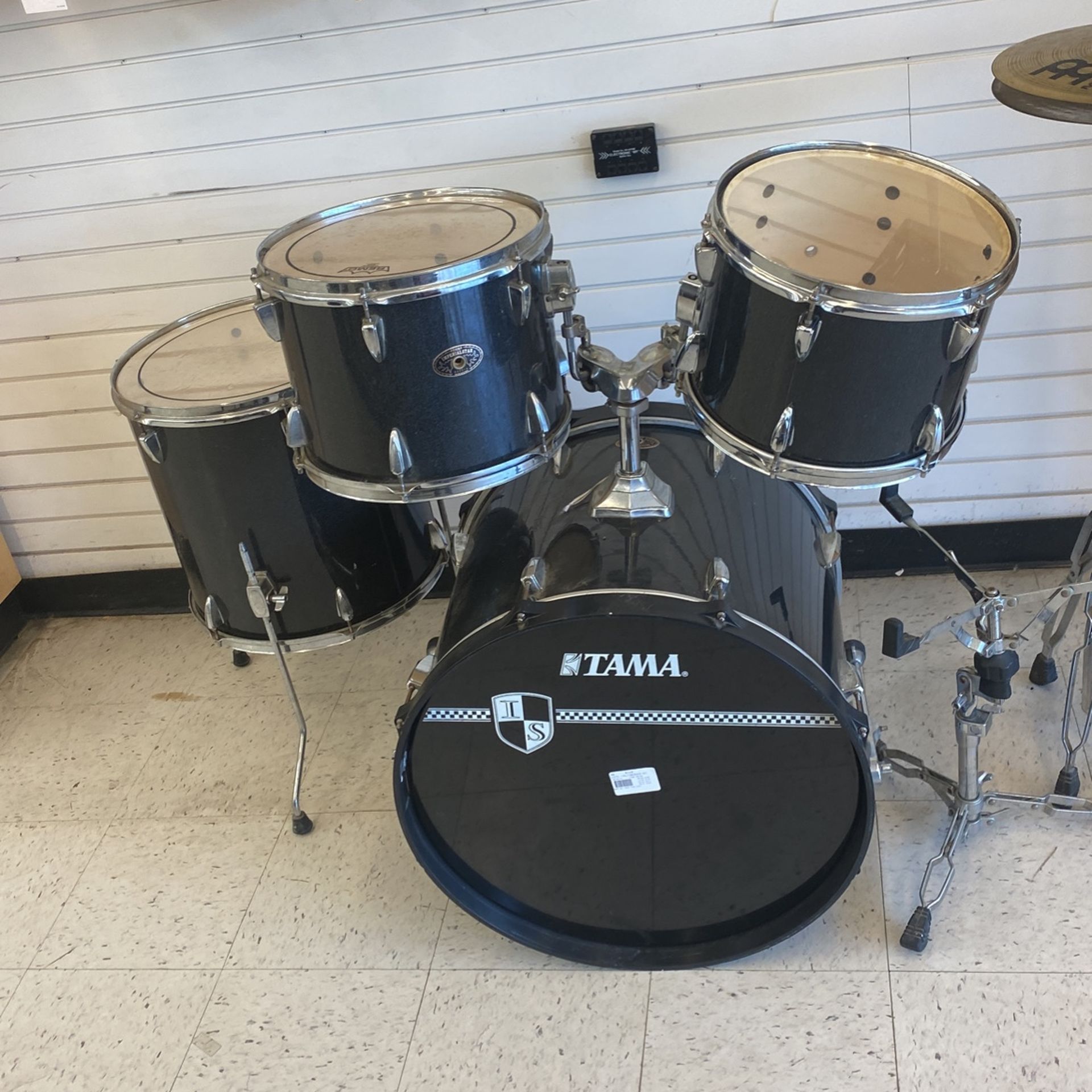 Tama Drum Set 