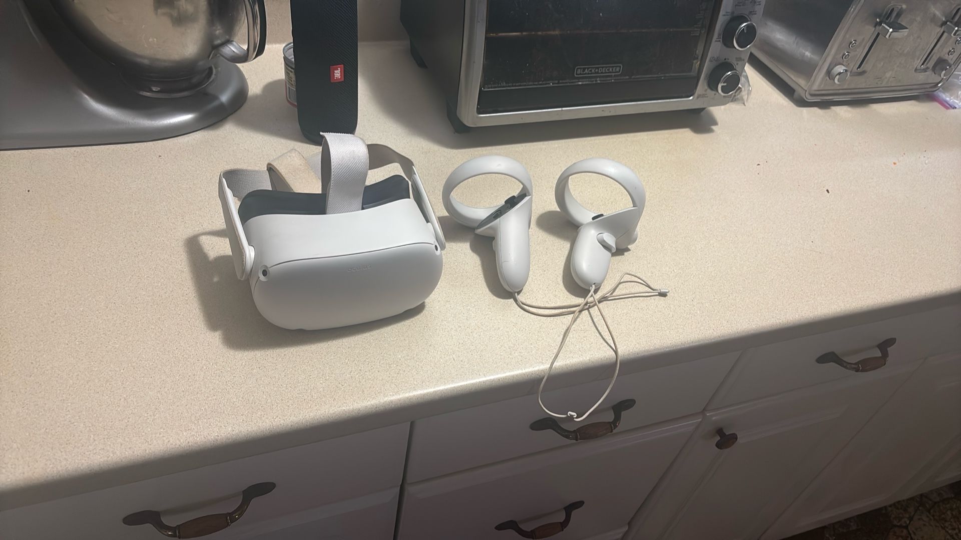 Meta Quest 2 VR Headset + Controllers 128 GB