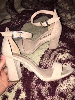 MADDEN NYC HEELS SIZE 6