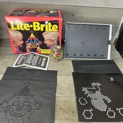 1994 Milton Bradley Lite Brite With Pegs & Pictures Some Unpunched Sheets Box