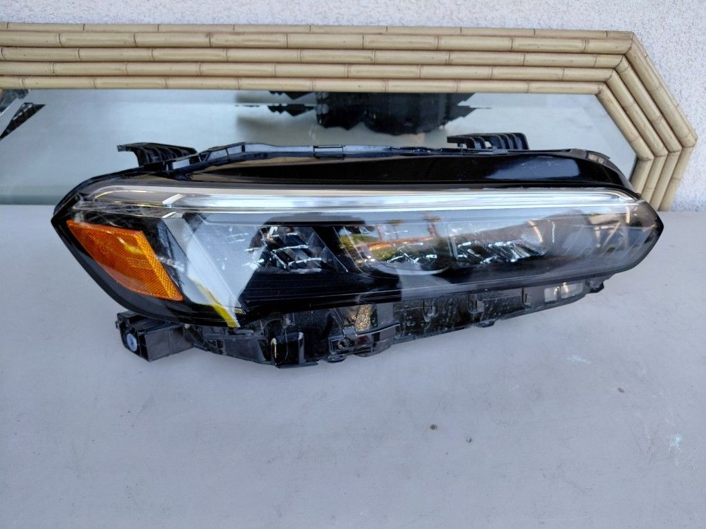 2022 - 2025 HONDA CIVIC RIGHT HEADLIGHT PASSENGER SIDE LED GENUINE USED OEM. H3