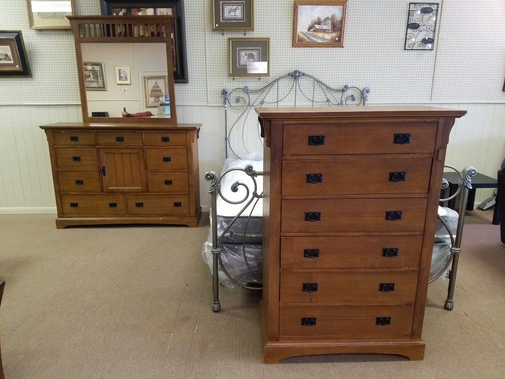 Chest of drawers and dresser with mirror $300 for set