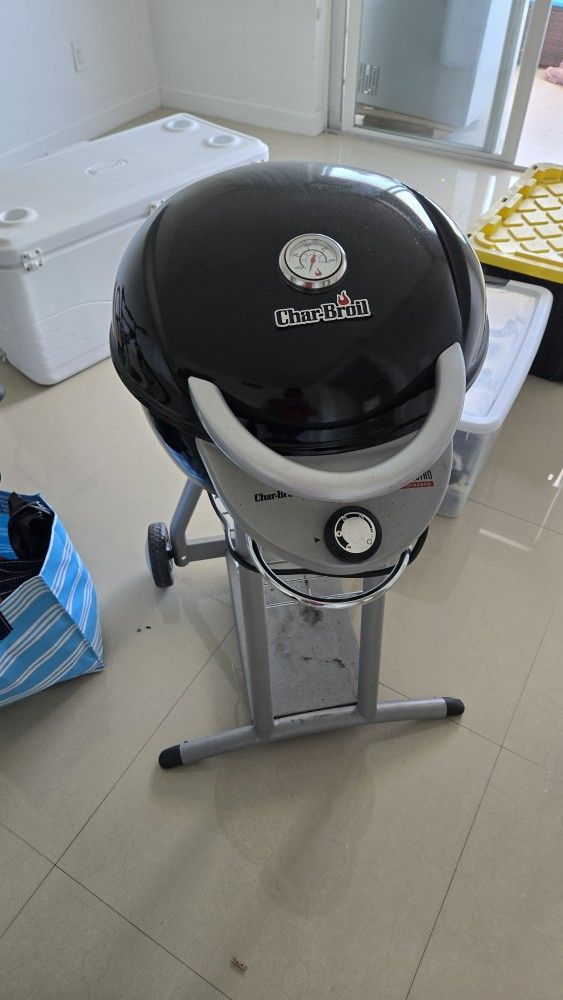 Char-Broil Patio Bistro TRU-Infrared Electric Gril