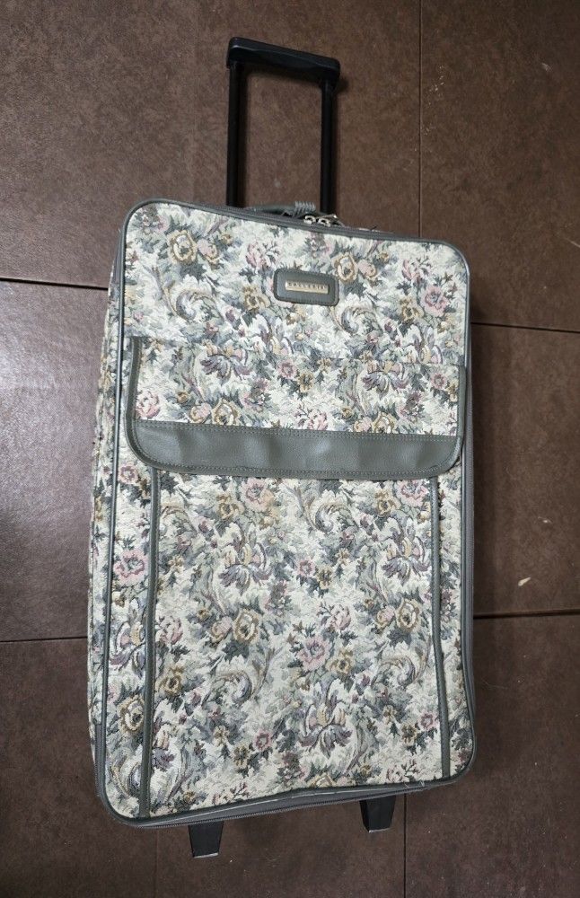 25" Vintage Galleria Floral tapestry rolling luggage/traveling bag/suitcase