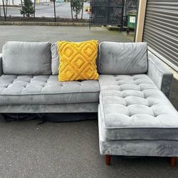 Sectional Couch 