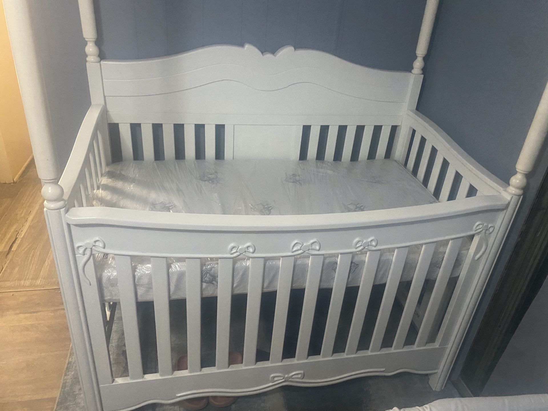 Baby crib