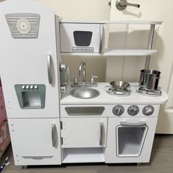 KidKraft Wooden Play Kitchen, White Vintage, with Pretend Ice Maker, Play Phone