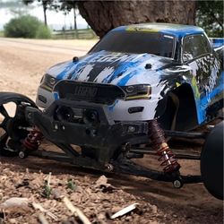 Brand new N Sealed  Extremely Big LAEGENDARY 1:10 Scale 4x4 Off-Road RC Truck - Hobby Grade Brushed Motor Truck