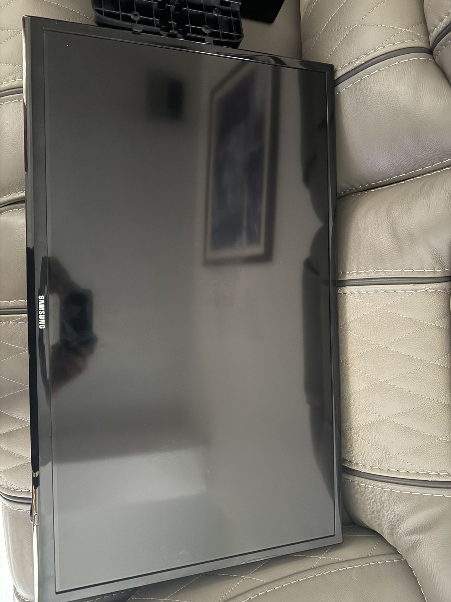 Samsung 32” Tv