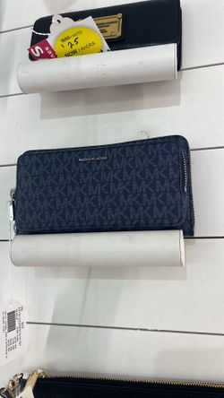 Michael Kors crossbody wallet
