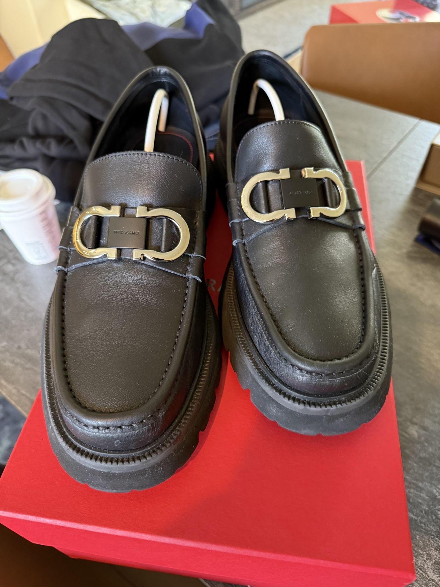 Salvatore Ferragamo dress shoes 43