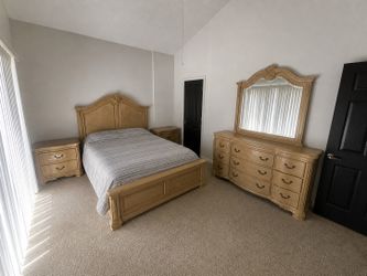 Bedroom set