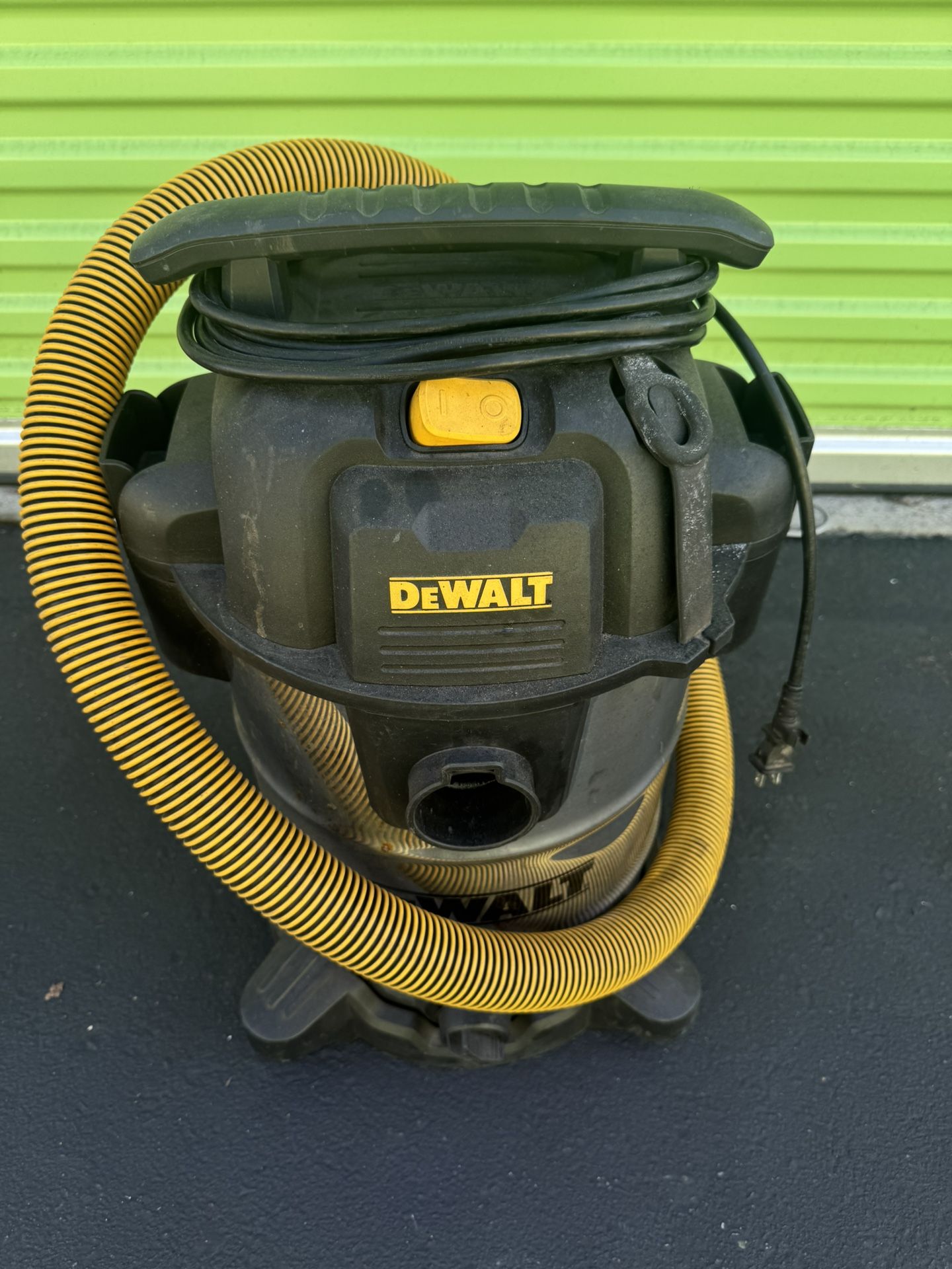 Amazing Dewalt ShopVac DXV08SA