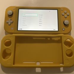 Nintendo Switch Lite W 128gb Memory Card And Accessories
