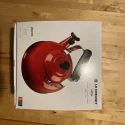 LE CREUSET Tea kettle 