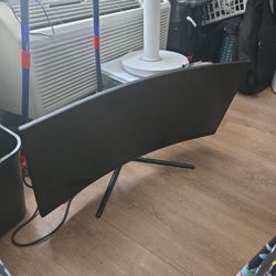 32" Curved Viotek 120hz Refresh Rate