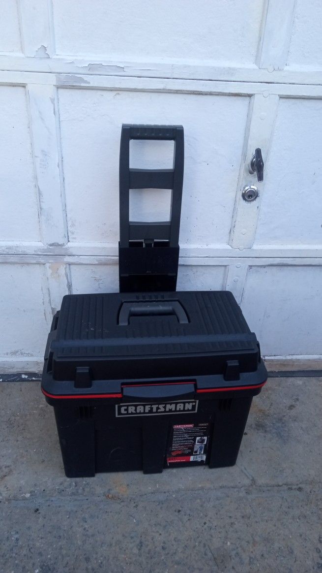 Craftsman Rolling Tool Box In EXCELLENT GENTLY USED CONDITION