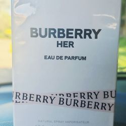 Burberry "Her▪︎ Perfume