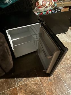 Mini fridge