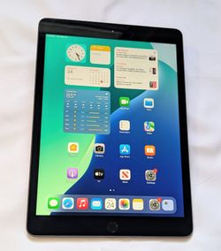 VERY Nice APPLE iPad 7 10.2 inch 128GB WIFI PLUS 4G CELLULAR UNLOCKED
