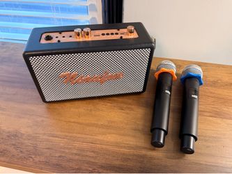 Retro speaker karaoke with mic