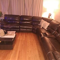 6 PC. Leather Sectional, 4 Reclining Seats.