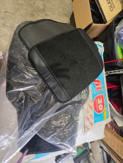 Car mats set