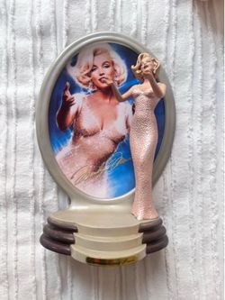 Vintage Marilyn Monroe Collectible Collection – Cookie Jar, Plate, Mug, Ornament & Figurine – Excellent Condition