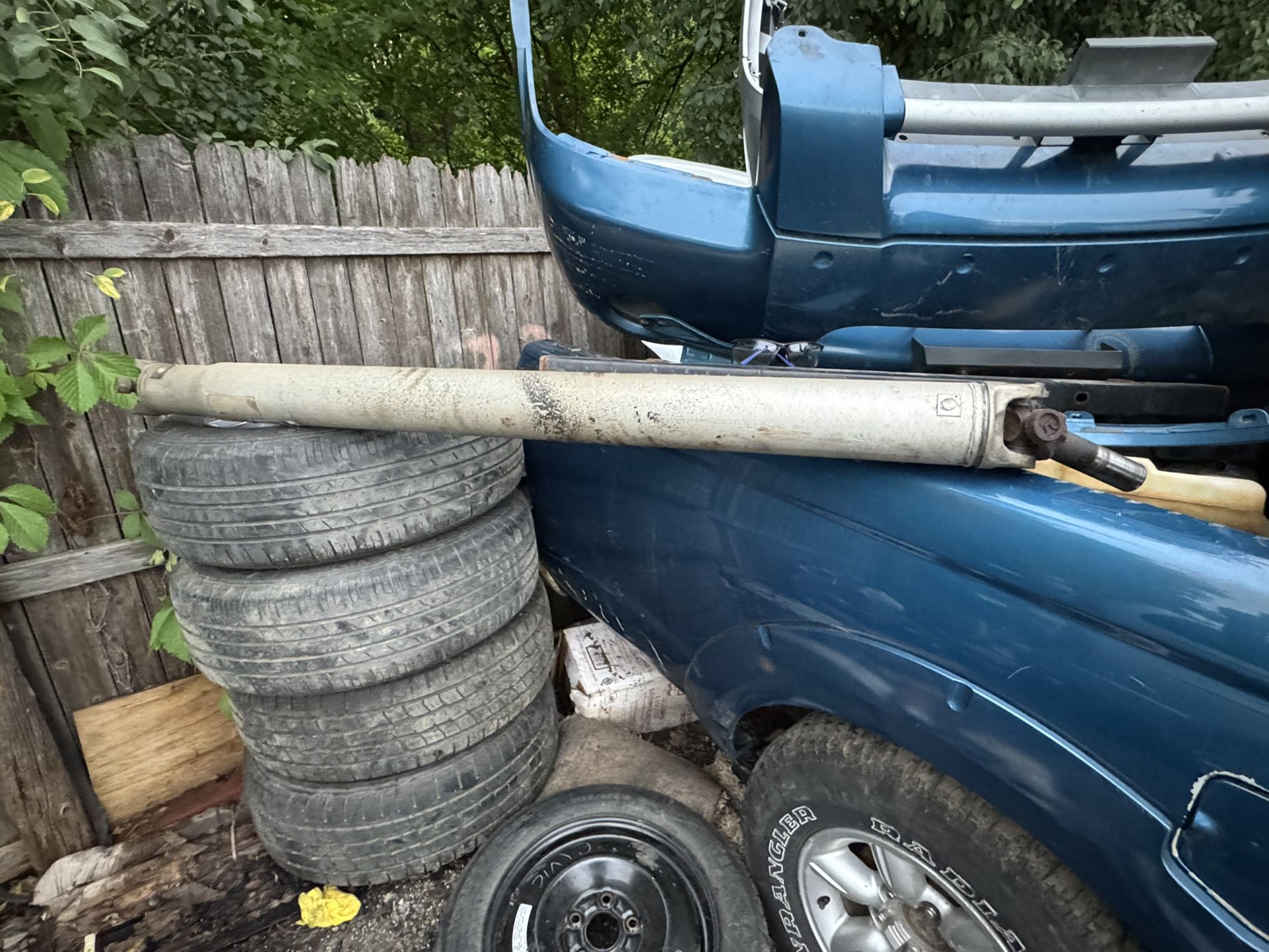 Part - Driveshaft For A 2004 Chevrolet Colorado Crew Cab