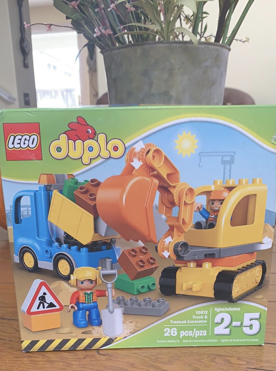 Brand New Duplo Lego Box Tractor Dump Truck