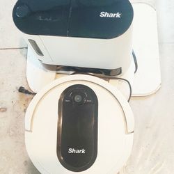 Shark Robot Vacuum 