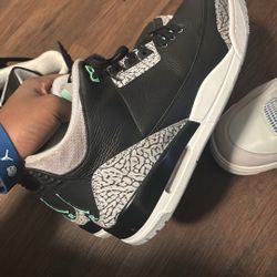 Jordan 3s Size 12 mint Green
